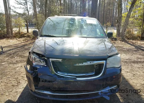 2014 Chrysler Town & Country Touring z USA, uszkodzony, nr VIN 2C4RC1BG0ER386785